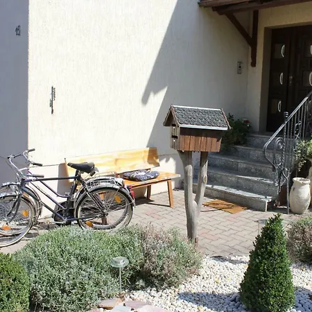 Ferienwohnung /zimmervermietung Grosse Appartement Bad Kosen